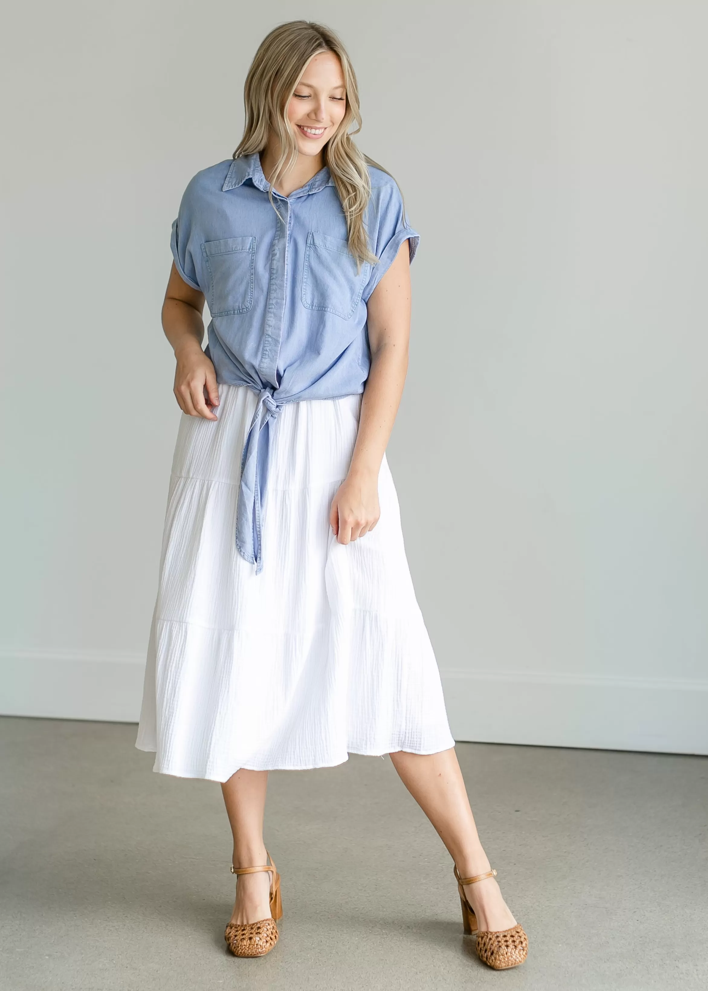 Vanilla Bay Chambray Short Sleeve Knotted Top Outlet