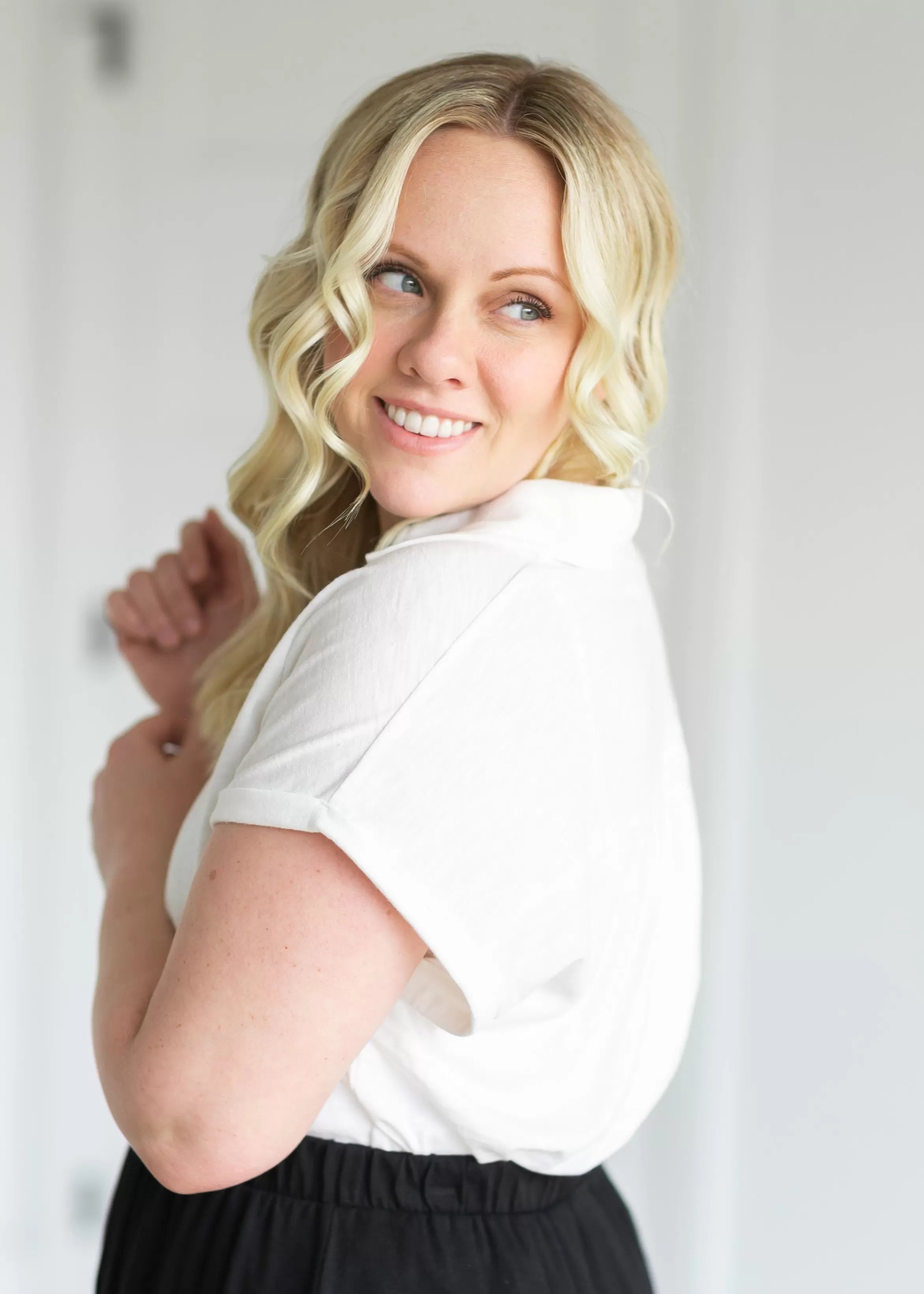 Thread & Supply Daria White Short Sleeve Top Best Sale