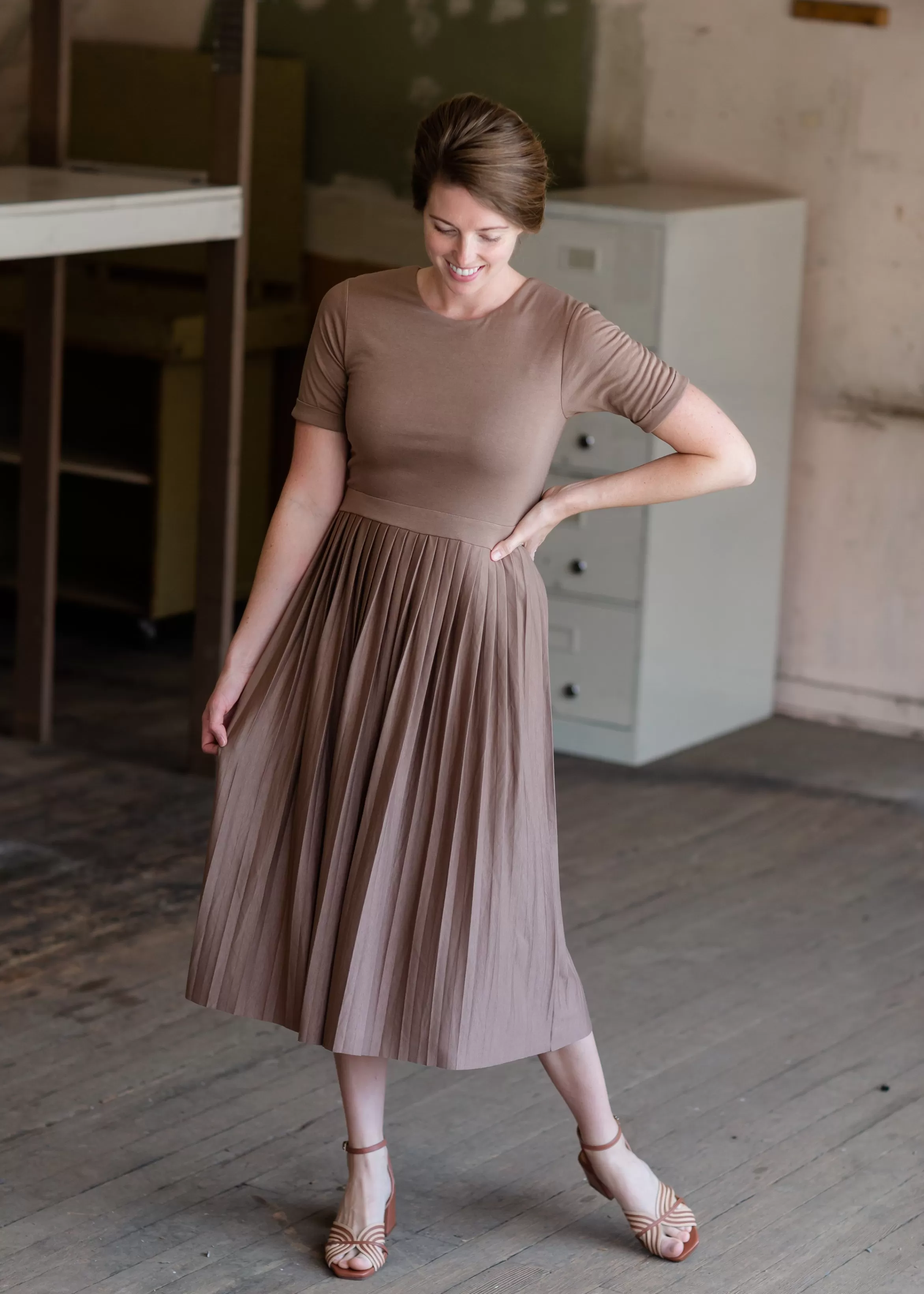 * Emersyn Tan Pleated Midi Dress Clearance