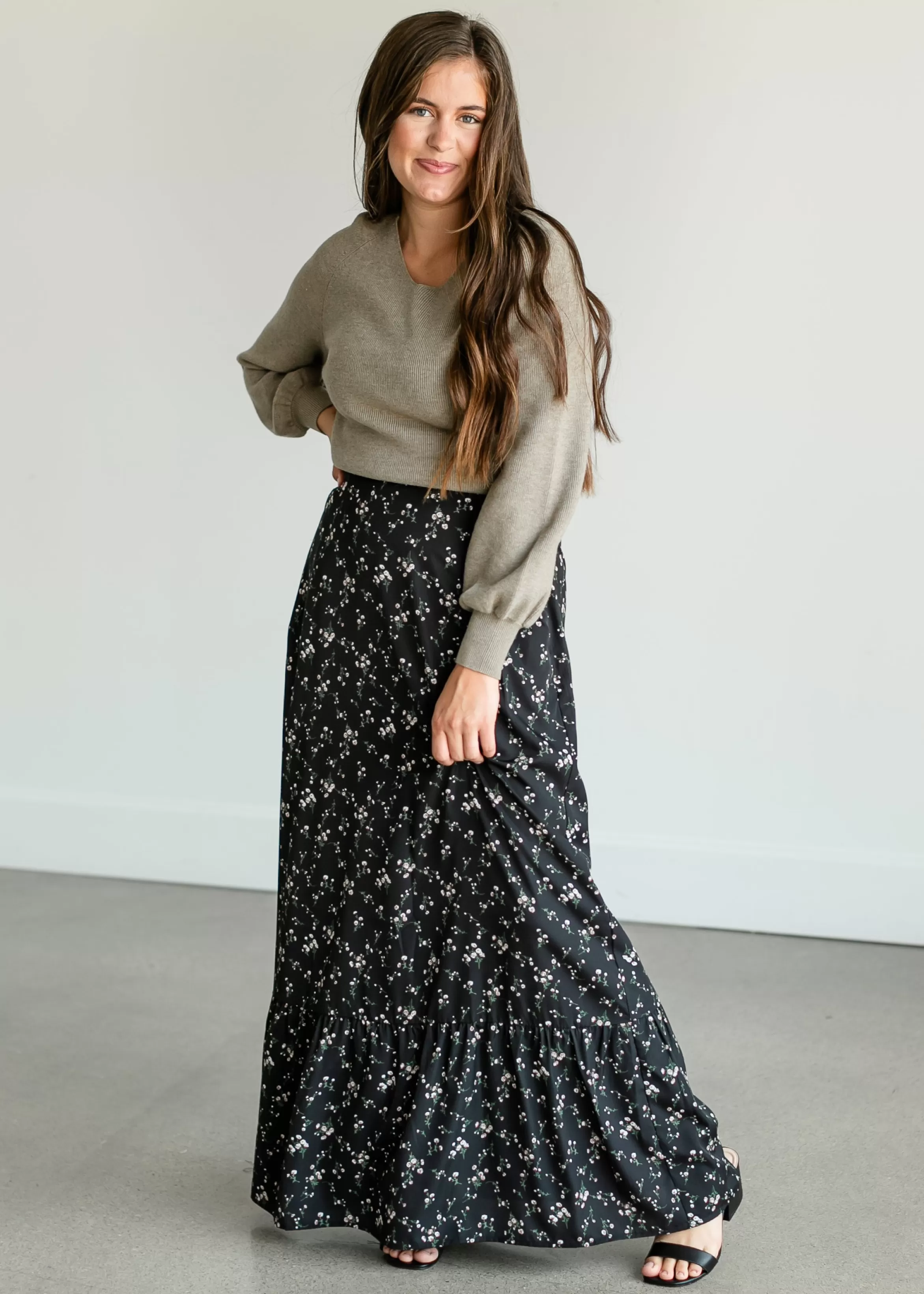 * Essential V-Neck Balloon Sleeve Top Flash Sale