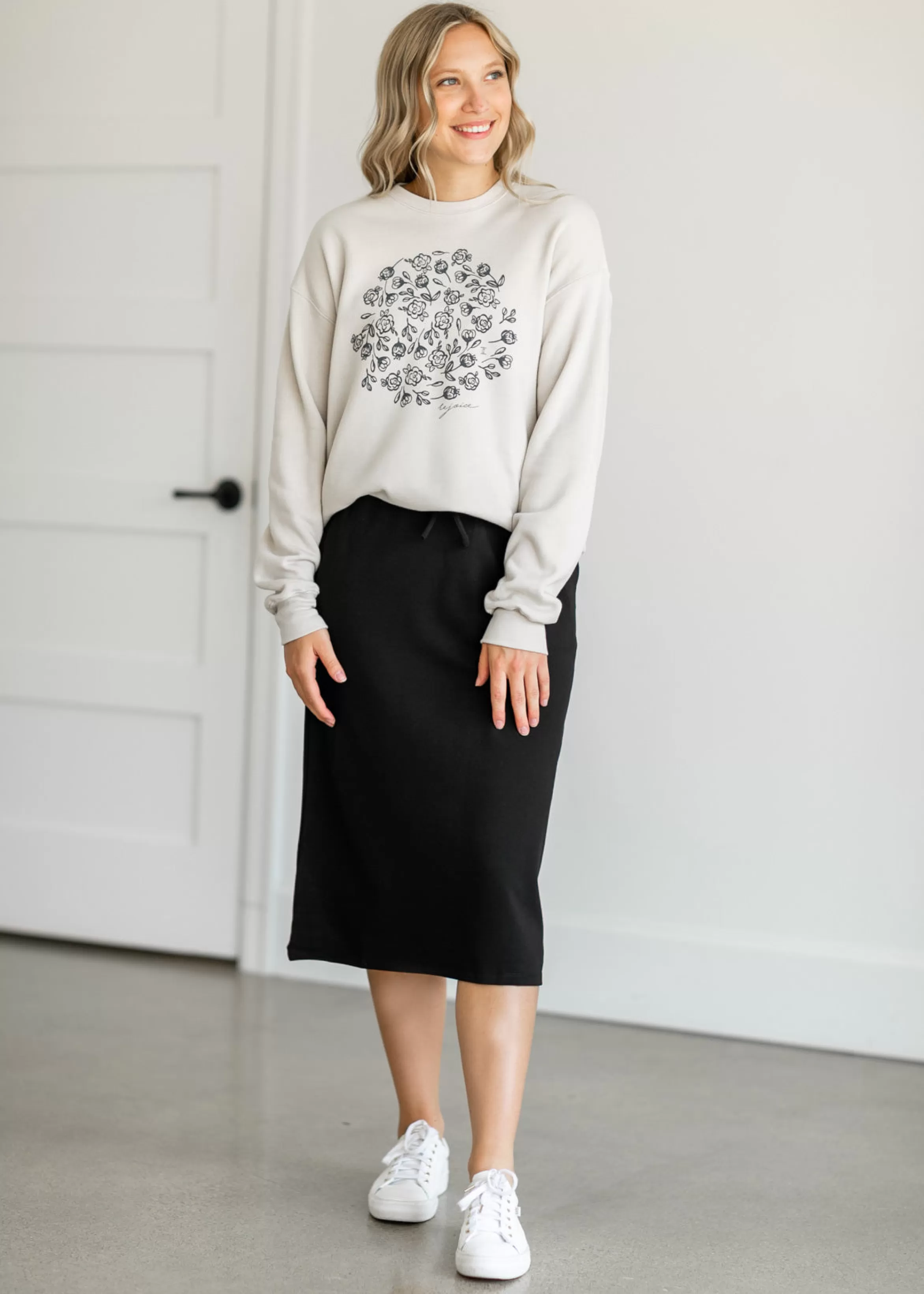 * Floral Rejoice Crewneck Sweatshirt Online