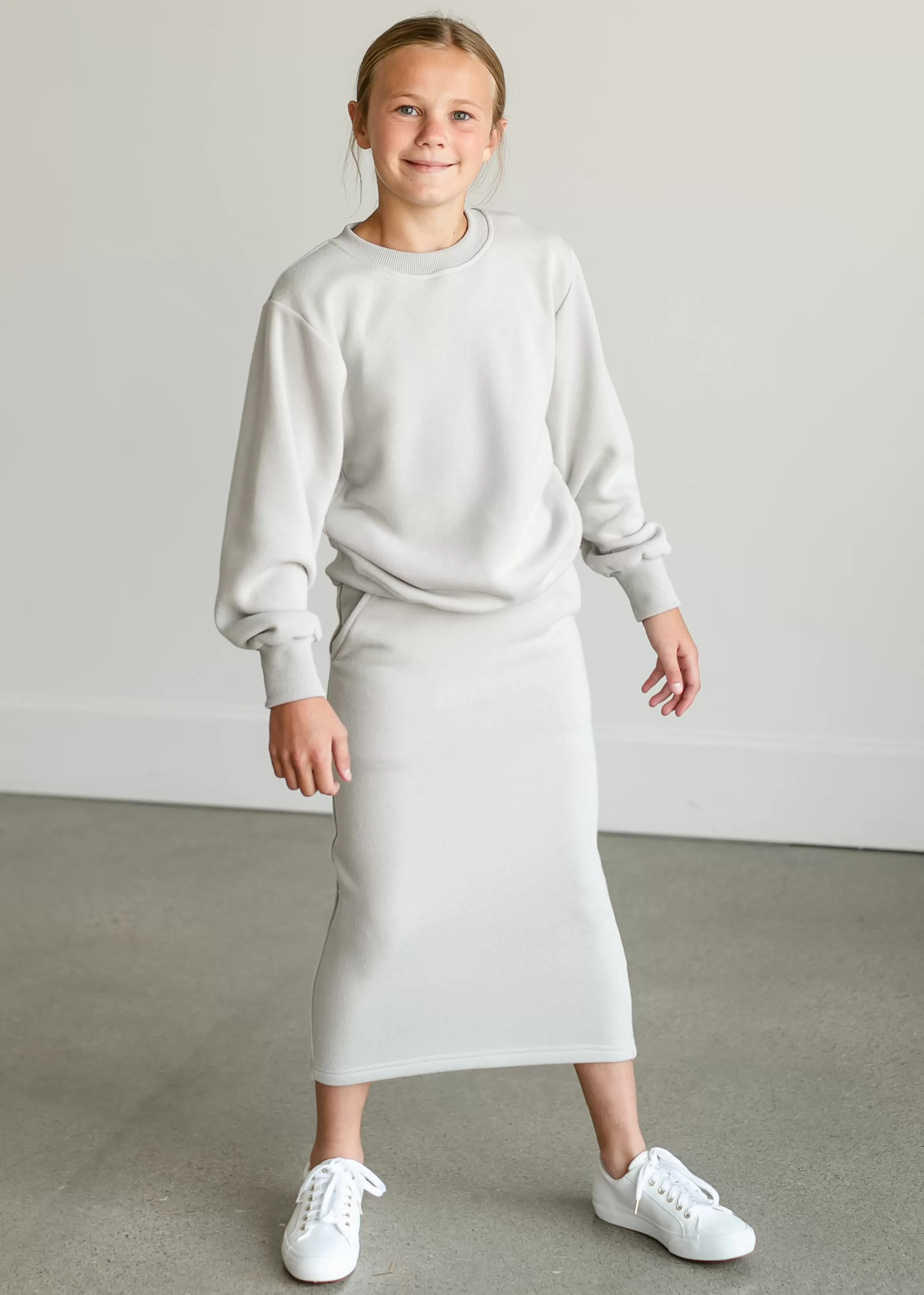 * Girl's Essential Sweatshirt Set Top Shop