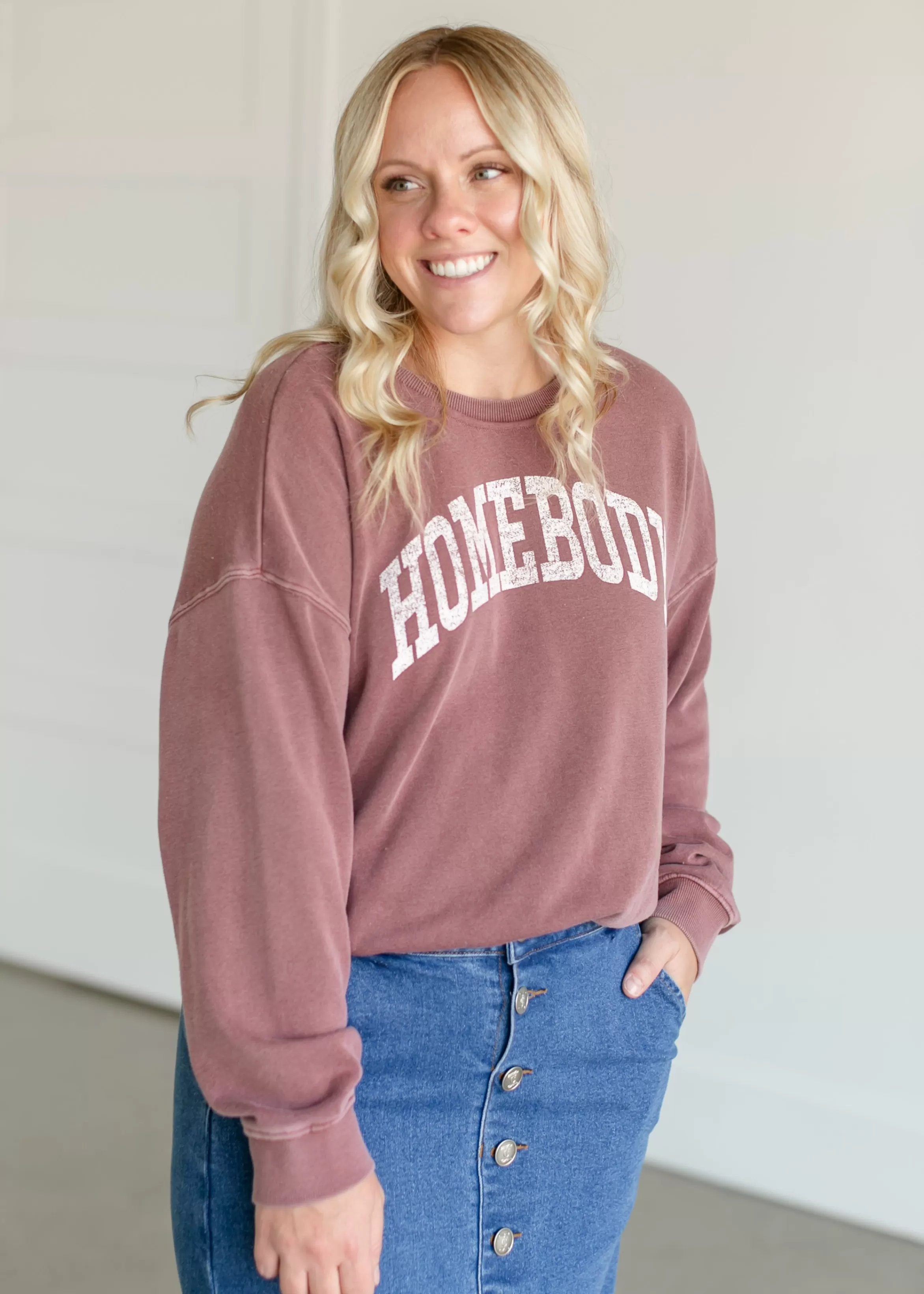 Thread & Supply Homebody Crewneck Graphic Sweatshirt Fashion