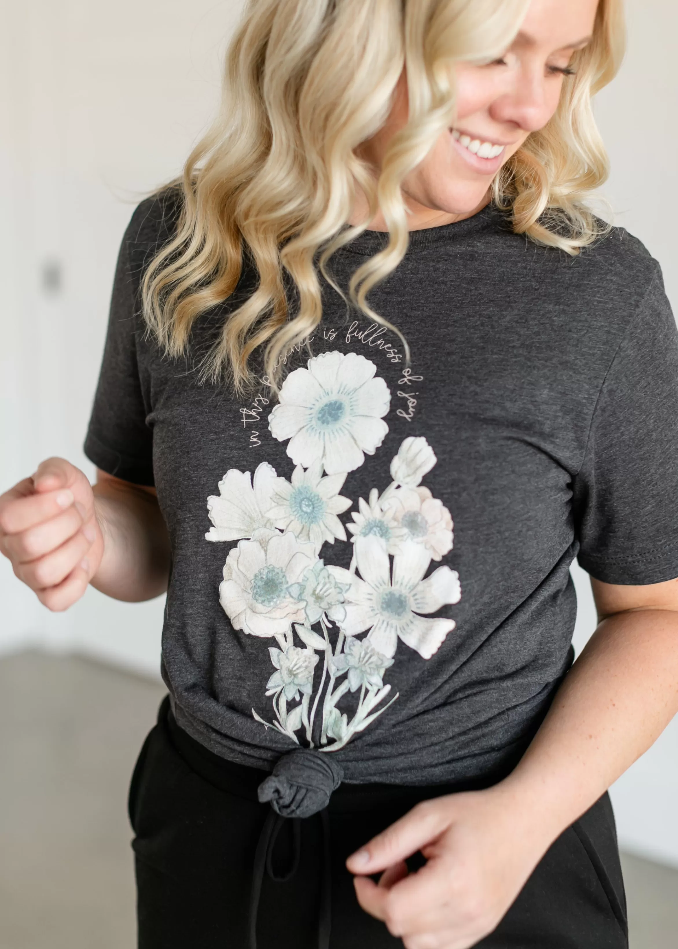 * Inherit Psalm 16:11 Floral Graphic T-Shirt Fashion