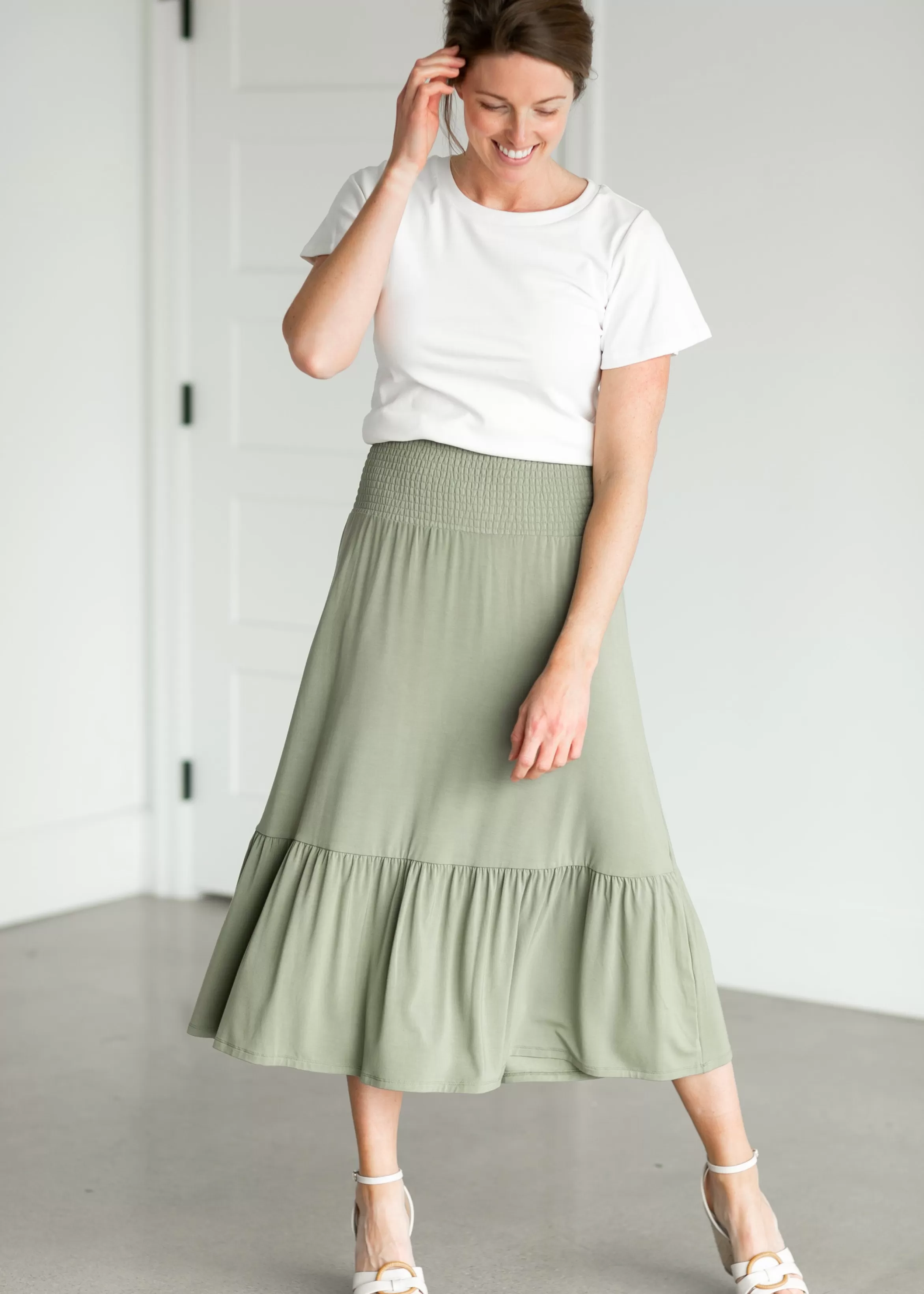 Z Supply Sadie Smocked Waist Maxi Skirt Hot