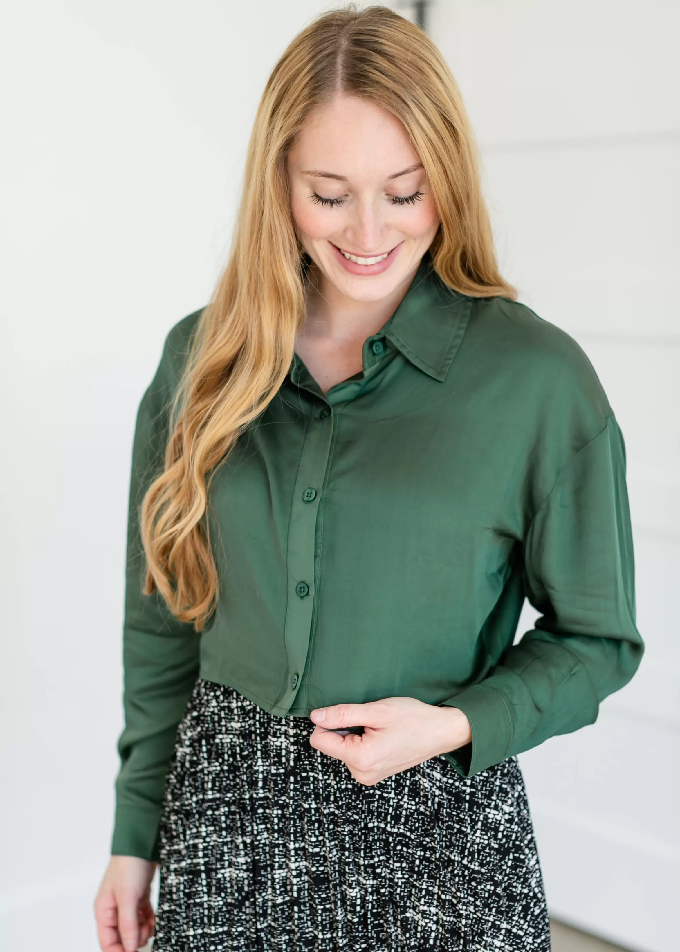 Sadie & Sage Satin Cropped Button Up Top Cheap