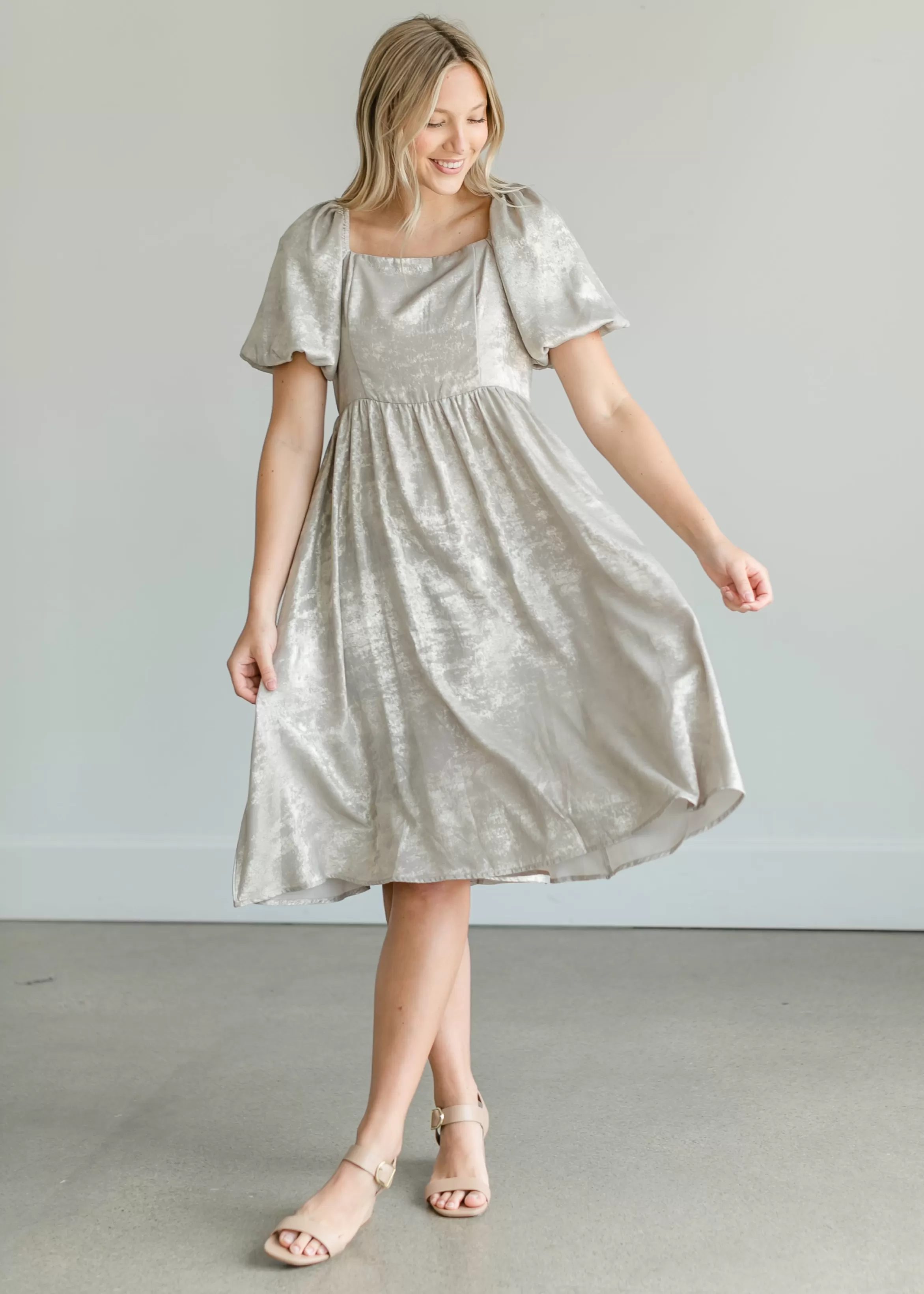 Tea N Rose Square Neck Puff Sleeve Midi Dress Outlet